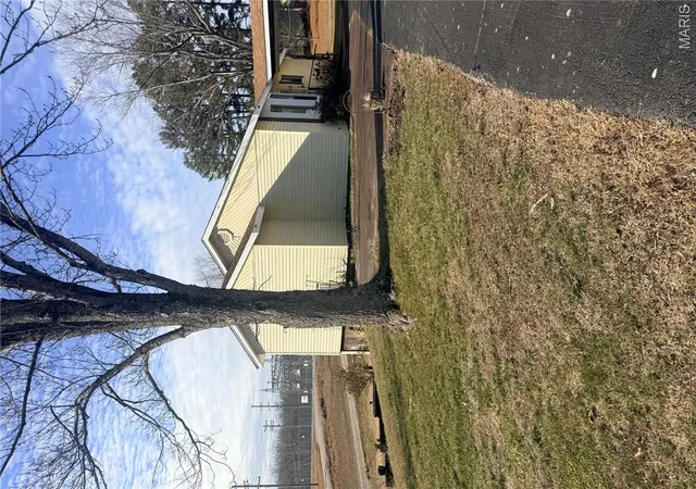 5th image of 1303 Hwy Nn, Poplar Bluff, MO 63901 | MLS# MIS26004433