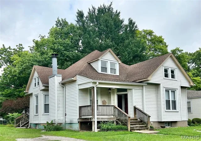 1st image of 19 N 40Th St, Belleville, IL 62226 | MLS# MIS26004440