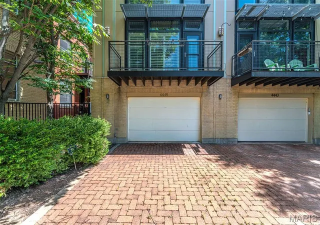 Townhouse for sale at 4445 Olive St, Saint Louis, MO 63108 | MLS# MIS26005008