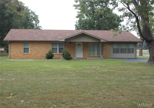 2nd image of 647 County Road 470, Poplar Bluff, MO 63901 | MLS# MIS26005046