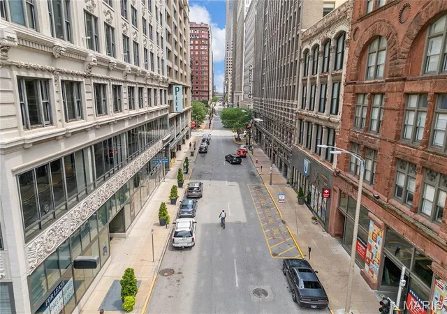 3rd image of 915 Olive St, St Louis, MO 63101 | MLS# MIS26005305