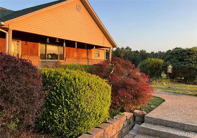 3rd image of 19056 Country Road 427, Summersville, MO 65571 | MLS# MIS26005382