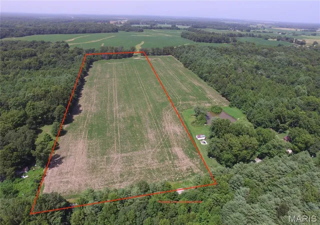 Homes for sale in Dix, IL | 000 E Rileyville Rd, Dix, IL 62830 | MLS# MIS26005607