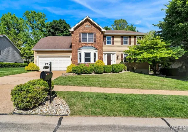 Homes for sale in Hazelwood, MO | 134 Rosebrook Dr, Hazelwood, MO 63031 | MLS# MIS26005659