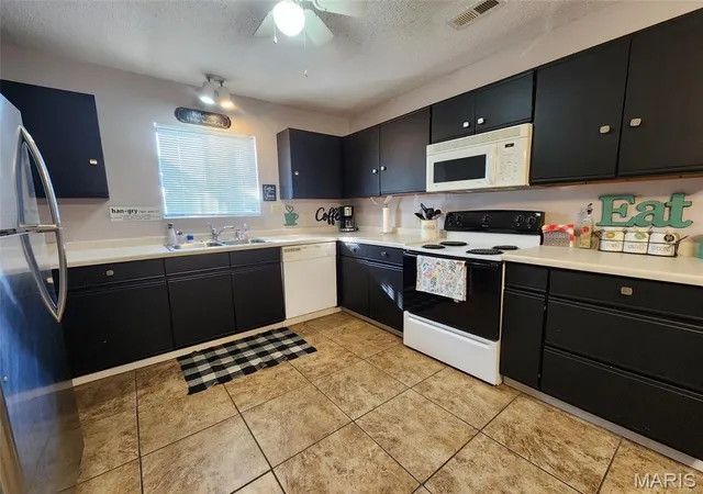 Photo 5 of Condominium at 18910 Pine Lake Rd #B-3, Monroe City, MO 63456 | MLS# MIS26005673 | | Sold on 2026-03-06