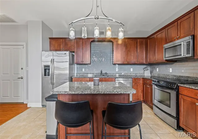 3rd image of 1515 Lafayette Ave #109, St Louis, MO 63104 | MLS# MIS26005743