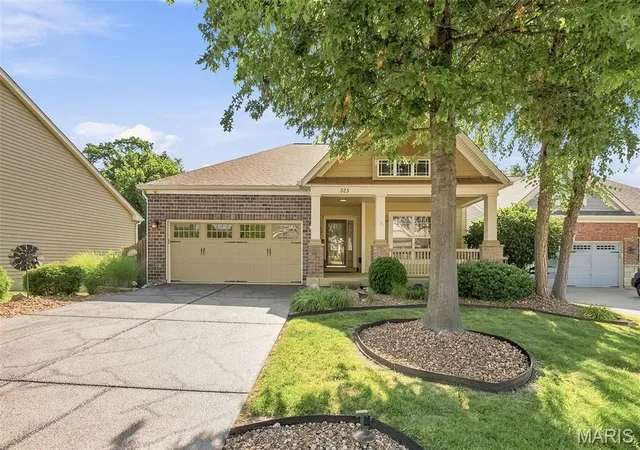 3rd image of 323 San Marco Wy, St Peters, MO 63304 | MLS# MIS26005836