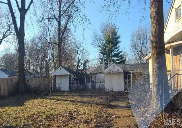 1st image of 11823 Larimore Rd, Saint Louis, MO 63138 | MLS# MIS26005893