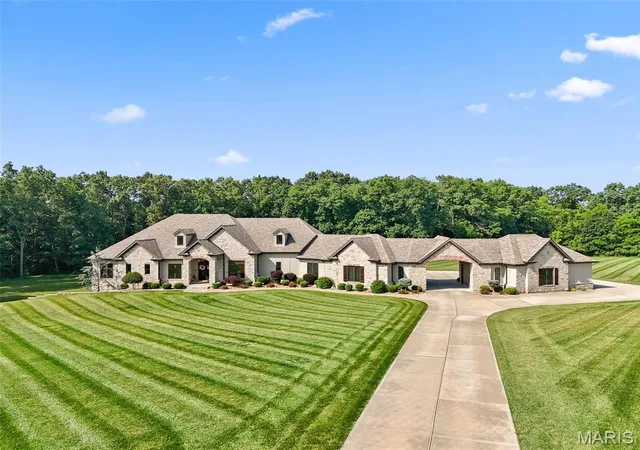 Homes for sale in Foristell, MO | 32 Taylors Wy, Foristell, MO 63348 | MLS# MIS26006151