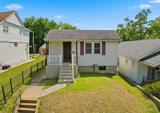 Photo 1 of Sale Pending at 6540 Mccune Ave, Saint Louis, MO 63139 | MLS# MIS26006154 | Listing updated on 2026-08-27