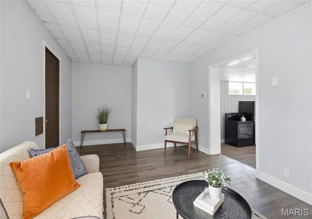 Photo 3 of Sale Pending at 6540 Mccune Ave, Saint Louis, MO 63139 | MLS# MIS26006154 | Listing updated on 2026-08-27