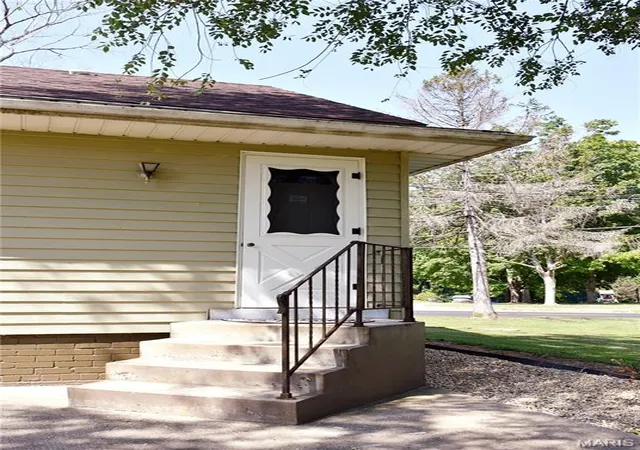 Photo 3 of Single family home for sale at 920 E Beaumont Ave, Greenville, IL 62246 | MLS# MIS26006169 | Listing updated on 2026-09-26