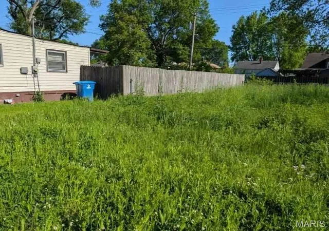 Photo 3 of Land for sale at 2116 Miracle Ave, Granite City, IL 62040 | MLS# MIS26006325 | Listing updated on 2026-10-26