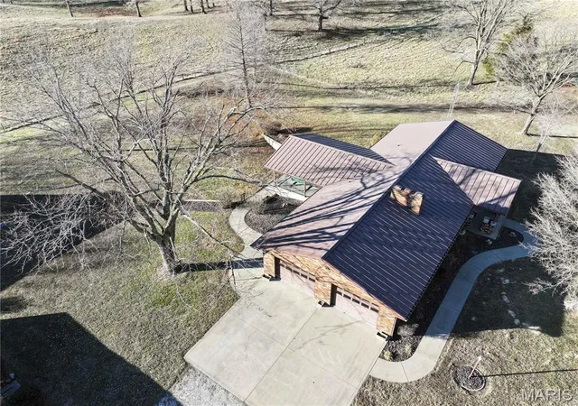 Photo 3 of Single family home for sale at 34 Missouri Ln, Perryville, MO 63775 | MLS# MIS26006398 | Listing updated on 2026-09-24
