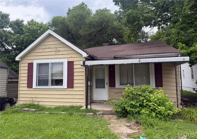 Homes for sale in Belleville, IL | 3816 W Main St, Belleville, IL 62226 | MLS# MIS26006514