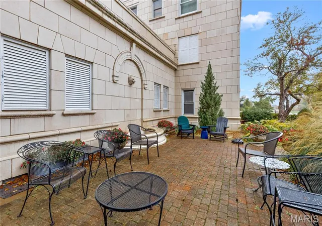 Photo 3 of Condo for sale at 709 S Skinker Blvd #703, Saint Louis, MO 63105 | MLS# MIS26006608 | Listing updated on 2026-06-17