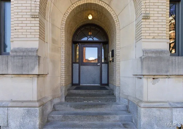 Photo 2 of Condo for sale at 2020 Washington Ave #303, Saint Louis, MO 63103 | MLS# MIS26006704 | Listing updated on 2026-08-09