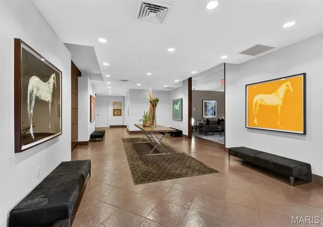 5th image of 4545 Lindell Blvd #20, St Louis, MO 63108 | MLS# MIS26006795