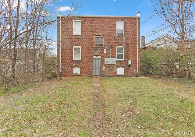Photo 2 of Single family home for sale at 2739 Semple Ave, Saint Louis, MO 63112 | MLS# MIS26006797 | Listing updated on 2026-04-09