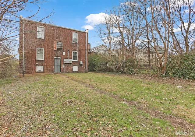 Photo 3 of Single family home for sale at 2739 Semple Ave, Saint Louis, MO 63112 | MLS# MIS26006797 | Listing updated on 2026-04-09