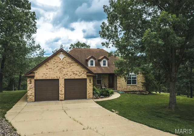 Homes for sale in St Clair, MO | 622 Elk Run, St Clair, MO 63077 | MLS# MIS26006995