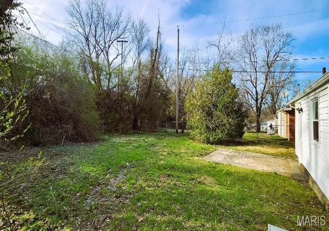 Homes for sale in Saint Louis, MO | 8419 Falmouth Dr, Saint Louis, MO 63121 | MLS# MIS26007136