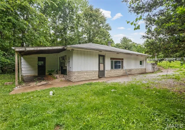 Photo 1 of Single family home for sale at 9310 Richfield Rd, Fairview Heights, IL 62208 | MLS# MIS26007492 | Listing updated on 2026-08-23