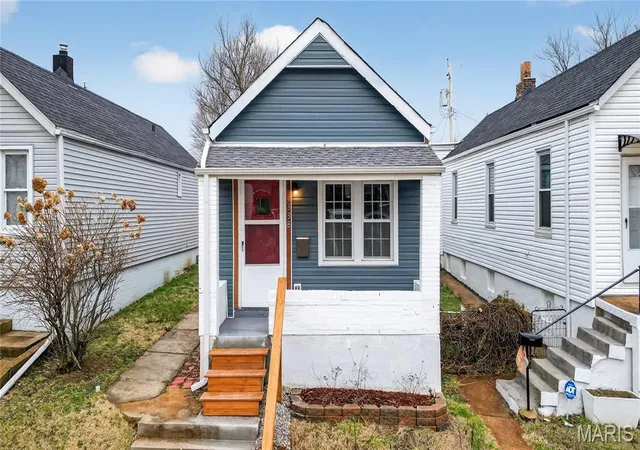 Photo 1 of Single family home for sale at 4338 Humphrey St, St Louis, MO 63116 | MLS# MIS26007555 | Listing updated on 2026-09-25