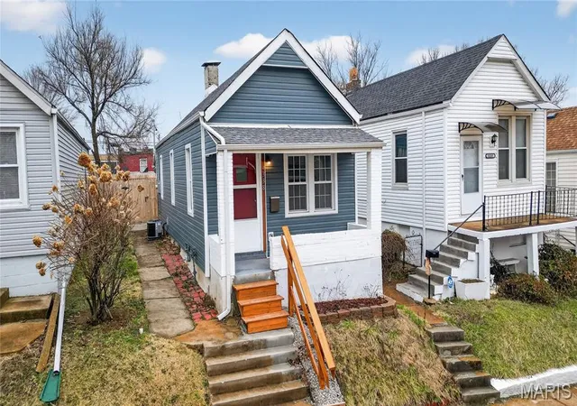 Photo 2 of Single family home for sale at 4338 Humphrey St, St Louis, MO 63116 | MLS# MIS26007555 | Listing updated on 2026-09-25