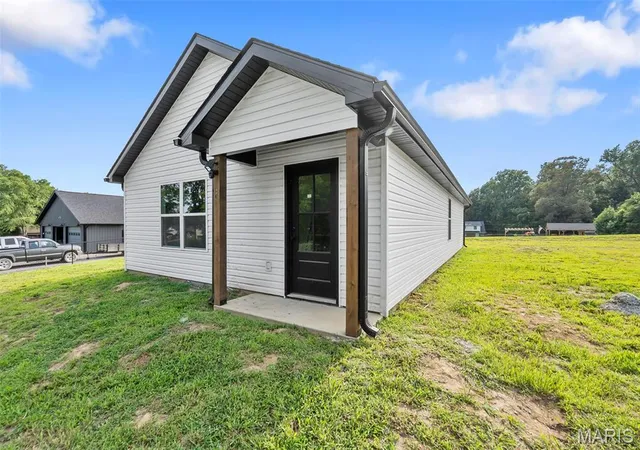 Homes for sale in Scott City, MO | 881 Scott St, Scott City, MO 63780 | MLS# MIS26007662