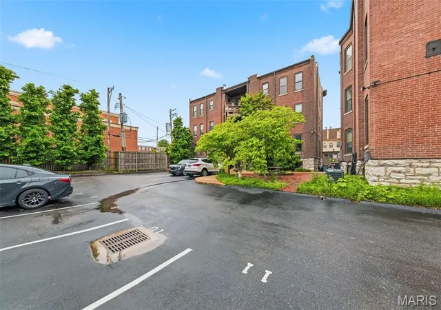 Homes for sale in St Louis, MO | 322 N Boyle Ave #3S, St Louis, MO 63108 | MLS# MIS26007932
