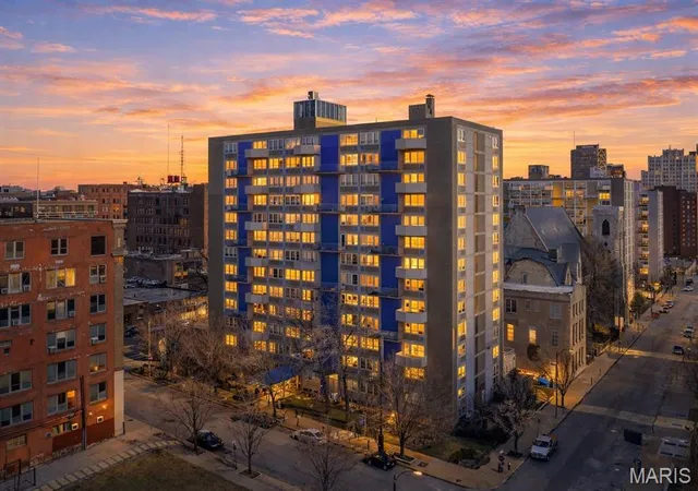 1st image of 210 N 17Th St #1412, St Louis, MO 63103 | MLS# MIS26007947