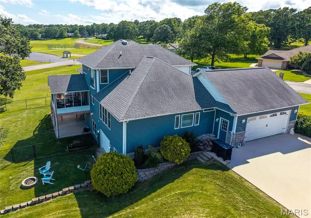 Homes for sale in West Plains, MO | 610 Oak Park Blvd, West Plains, MO 65775 | MLS# MIS26007979