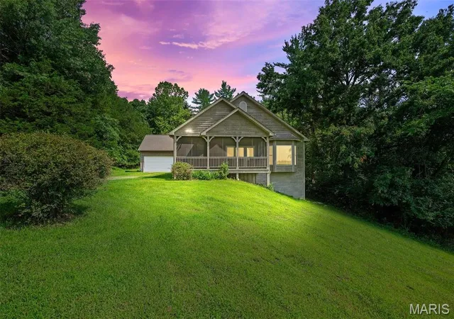 1st image of 19037 Foxrun Hollow Ln, Wildwood, MO 63069 | MLS# MIS26008089