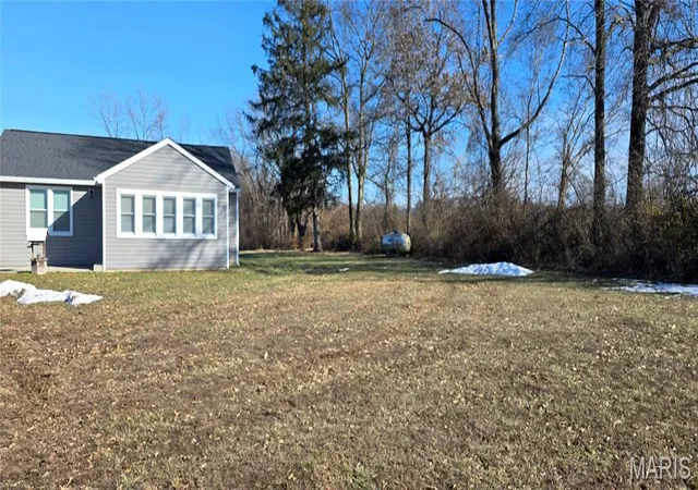 Photo 3 of Sale Pending at 5108 Palestine Rd, Chester, IL 62233 | MLS# MIS26008093 | Listing updated on 2026-09-13