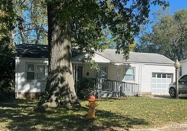 Homes for sale in St Louis, MO | 1231 Odessa Dr, St Louis, MO 63137 | MLS# MIS26008151