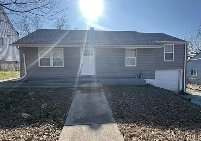 10th image of 452 Bluff Dr, St Louis, MO 63137 | MLS# MIS26008175