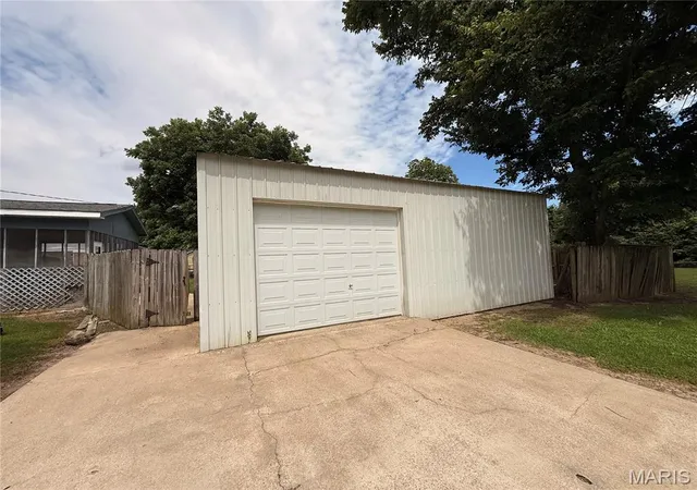 Photo 2 of Single family home for sale at 309 Park St, Campbell, MO 63933 | MLS# MIS26008242 | Listing updated on 2026-09-15