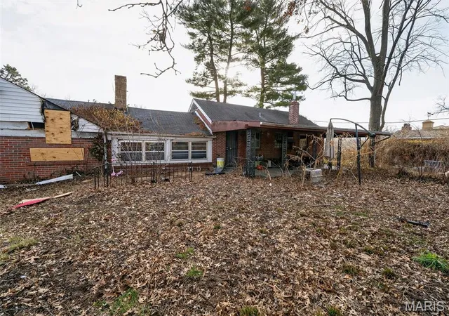 Photo 3 of Single family home for sale at 9859 Scottdale Dr, St Louis, MO 63136 | MLS# MIS26008255 | Listing updated on 2026-09-22