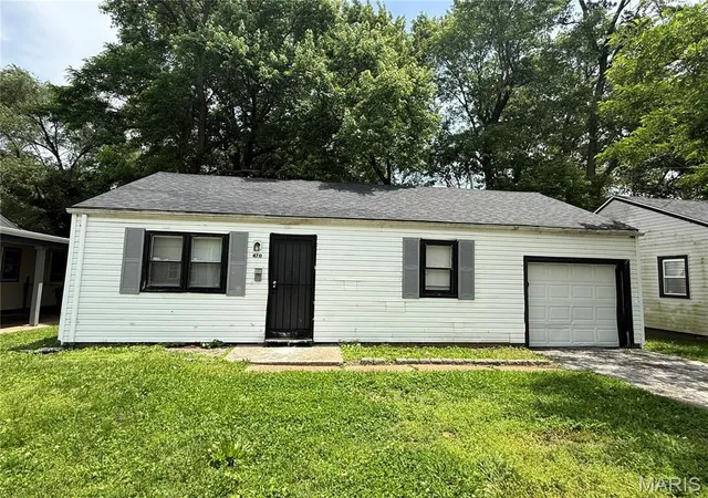 Homes for sale in Saint Louis, MO | 470 Mueller Ave, Saint Louis, MO 63135 | MLS# MIS26008282