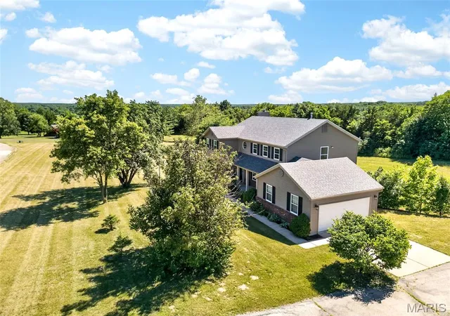 Homes for sale in Moscow Mills, MO | 1131 Jade Dr, Moscow Mills, MO 63362 | MLS# MIS26008313