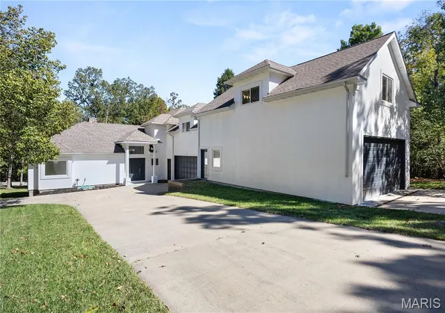 Photo 1 of Single family home for sale at 1416 Grand Point Blvd, Sunrise Beach, MO 65079 | MLS# MIS26008705 | Listing updated on 2026-09-13