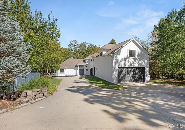 Homes for sale in Sunrise Beach, MO | 1416 Grand Point Blvd, Sunrise Beach, MO 65079 | MLS# MIS26008705