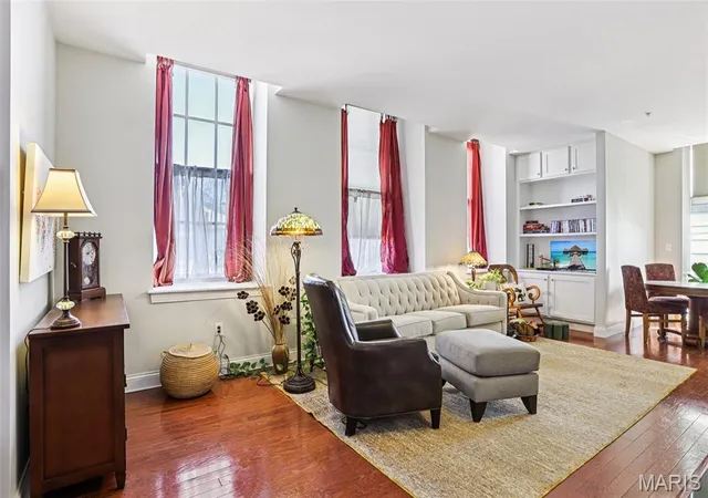 2nd image of 1515 Lafayette Ave #114, Saint Louis, MO 63104 | MLS# MIS26008778