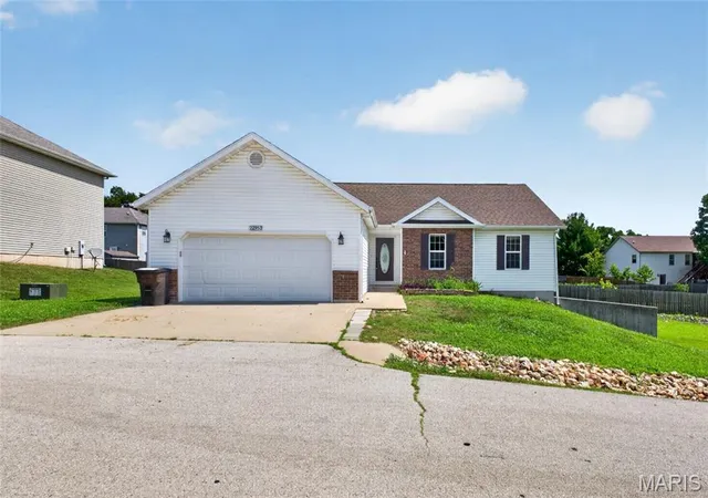 Homes for sale in Waynesville, MO | 22953 Revelation Rd, Waynesville, MO 65583 | MLS# MIS26008805
