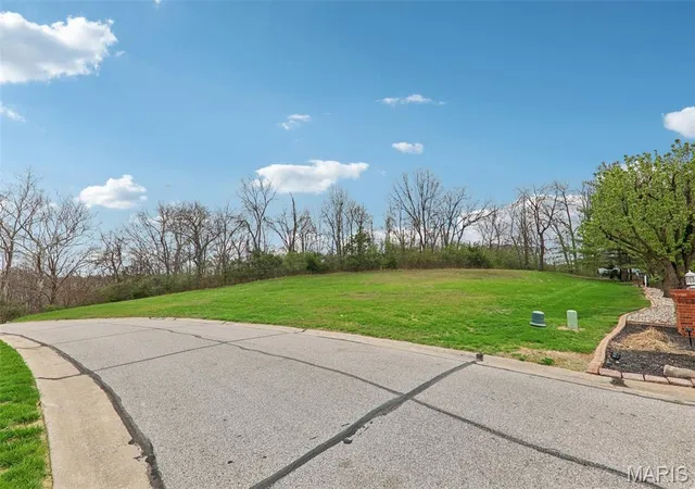 4th image of 13004 Pingry Pl, Saint Louis, MO 63131 | MLS# MIS26008835