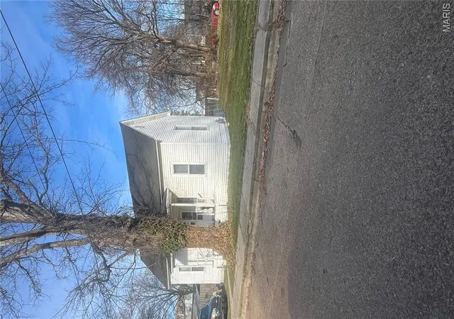 2nd image of 212 S Jackson St, Kennett, MO 63857 | MLS# MIS26008944