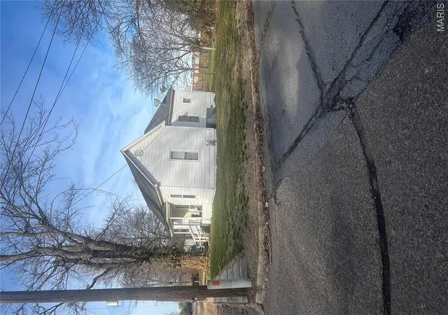 Photo 3 of Single family home for sale at 212 S Jackson St, Kennett, MO 63857 | MLS# MIS26008944 | Listing updated on 2026-08-21