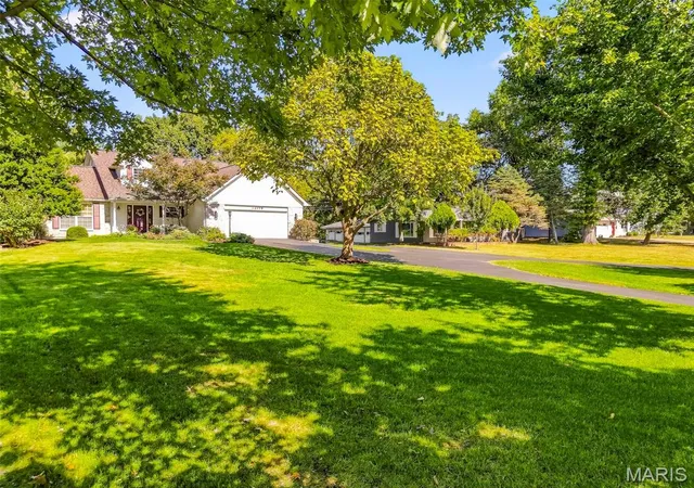 Photo 3 of Single family home for sale at 12159 Ameling Rd, Maryland Heights, MO 63043 | MLS# MIS26009038 | Listing updated on 2026-10-22