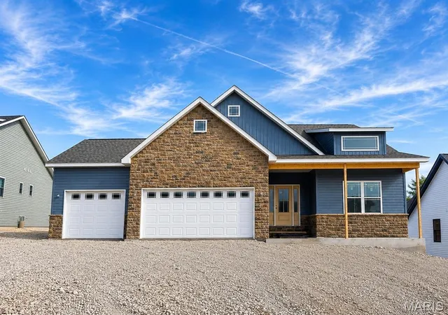 Photo 1 of Single family home for sale at 979 Half Moon Ln, Caseyville, IL 62232 | MLS# MIS26009132 | Listing updated on 2026-07-31